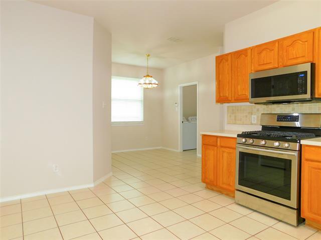 Building Photo - 7917 Seven Oaks Ln