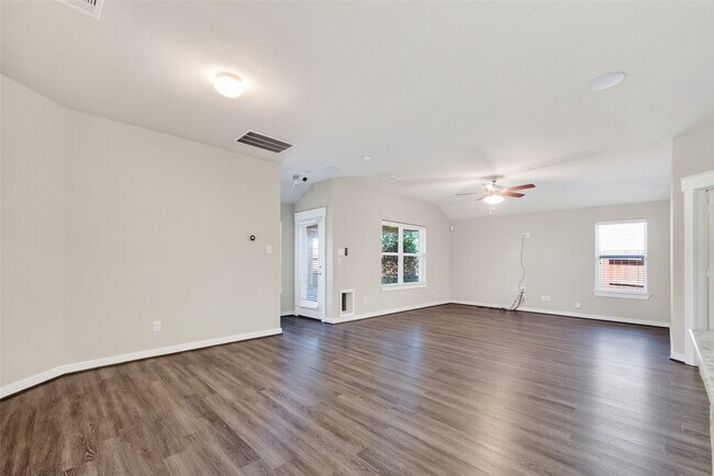 Building Photo - 12322 Sabine Point Dr