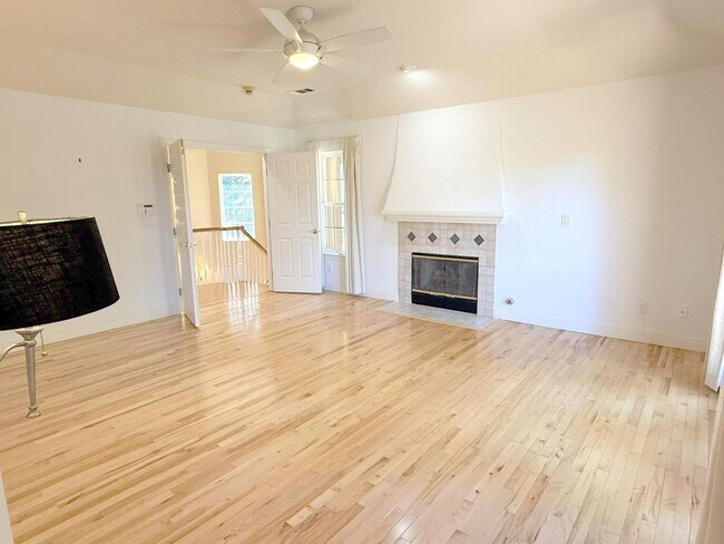 Building Photo - NEW PRICE ! Westside Alamo Custom Estate W...