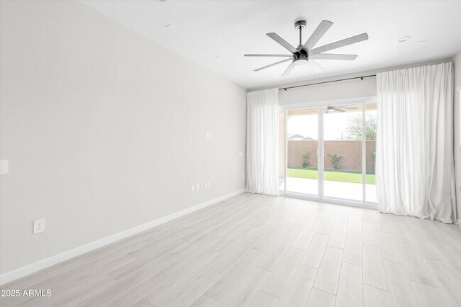 Building Photo - 21425 N 59th St