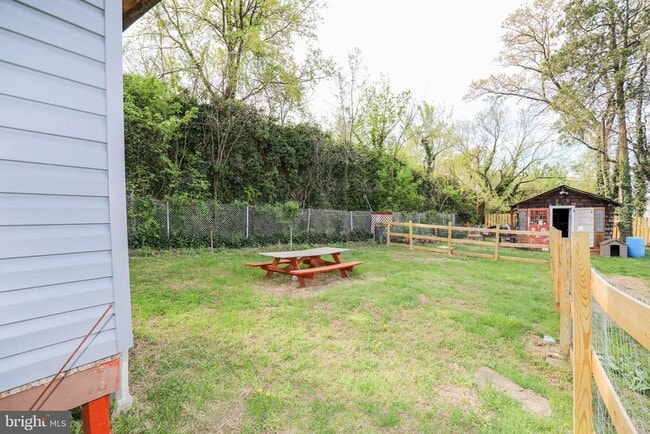 Building Photo - 103 Waelchli Ave