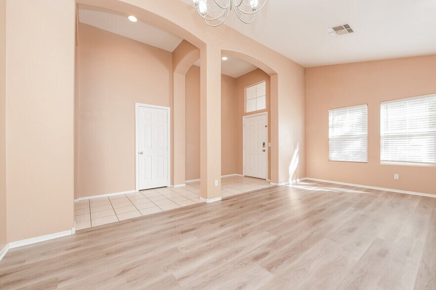 Building Photo - 5421 Sea Water Way