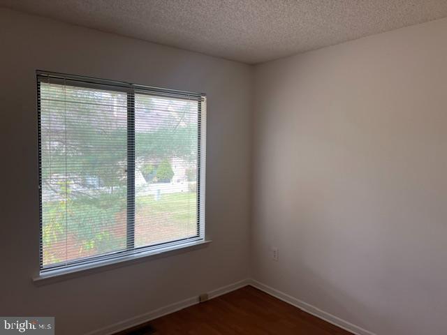Building Photo - 304 Hampshire Dr