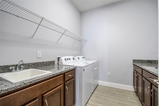 Building Photo - 2302 Datura Lp