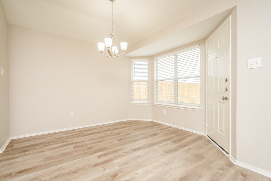 Building Photo - 120 Meadow View Ln