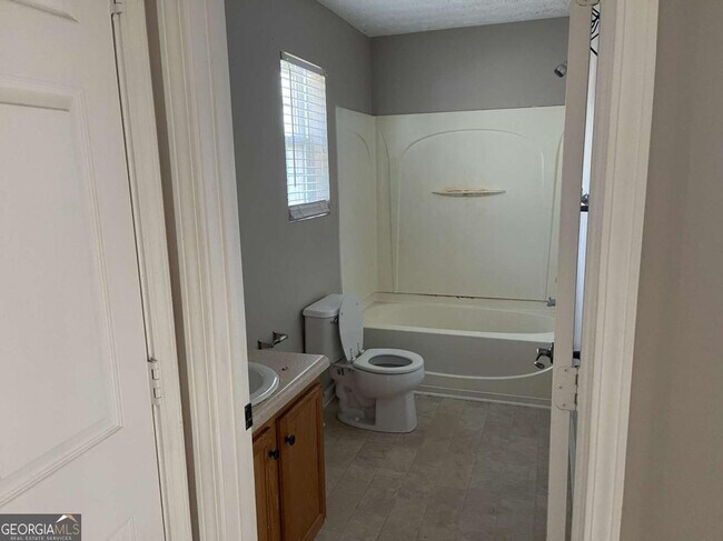 Building Photo - 5549 Sable Way