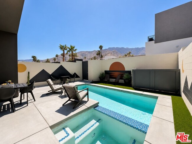 Building Photo - 2693 Paragon Loop