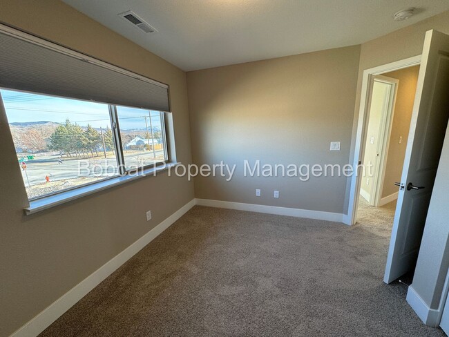 Building Photo - Brand New 3 Bedroom, 2.5 Bath Townhome in ...