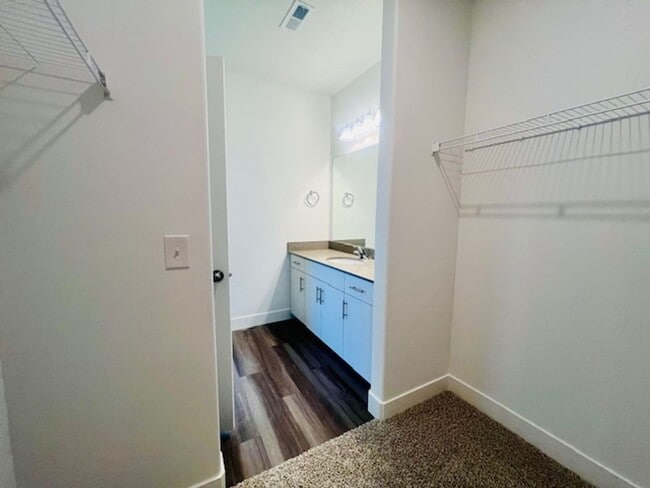Building Photo - Brand-new Condo Conveniently Located in Ri...