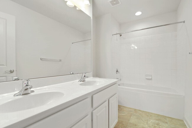 Building Photo - 30 Jeanette Ct