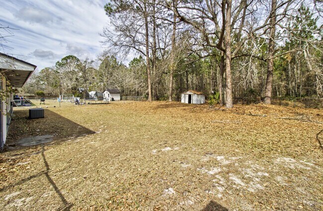 Building Photo - 740 Fleming Rd