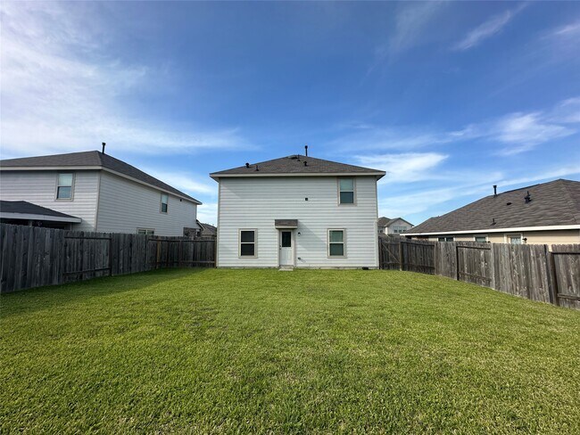 Building Photo - 11079 N Lake Mist Ln