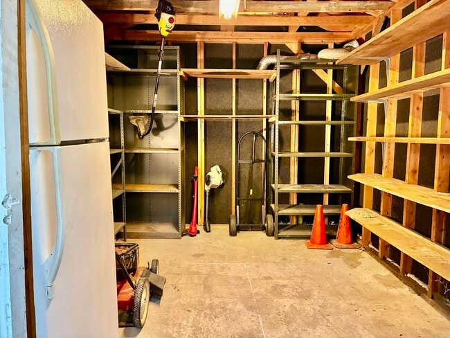 Building Photo - 404 N Jackson St