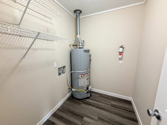 Building Photo - Spacious 3-Bedroom House in Lake Charles - Huge Backyard & Storage Shed