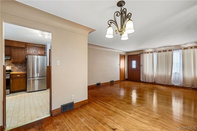 Building Photo - 133 Halstead Ave