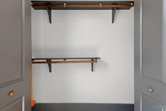 Building Photo - 719 Bank St NE