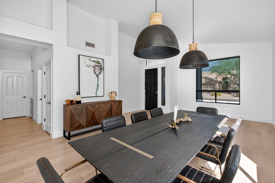 Building Photo - 7449 E Whistling Wind Way