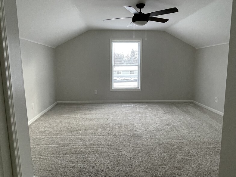 Building Photo - 2450 Gerald Ave