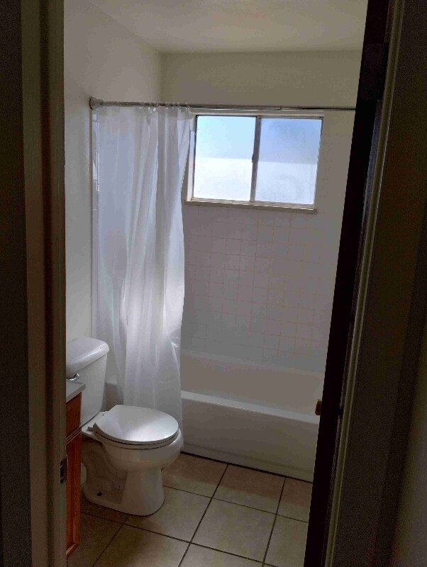 Building Photo - 1643 Moore Ave