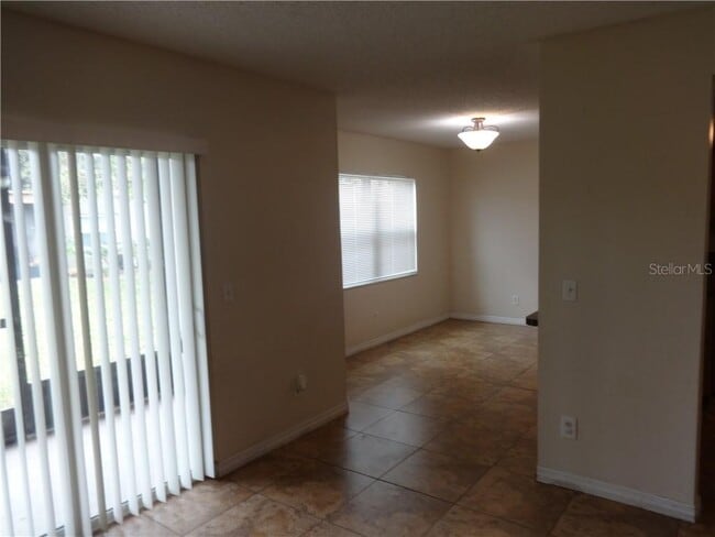 Building Photo - 9800 Turf Way