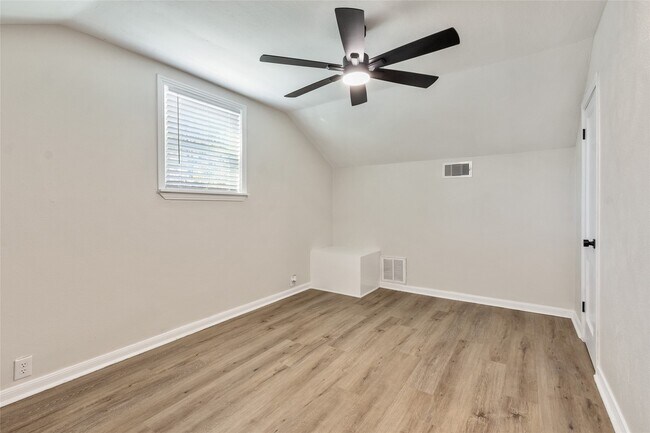 Building Photo - 3811 Luca St