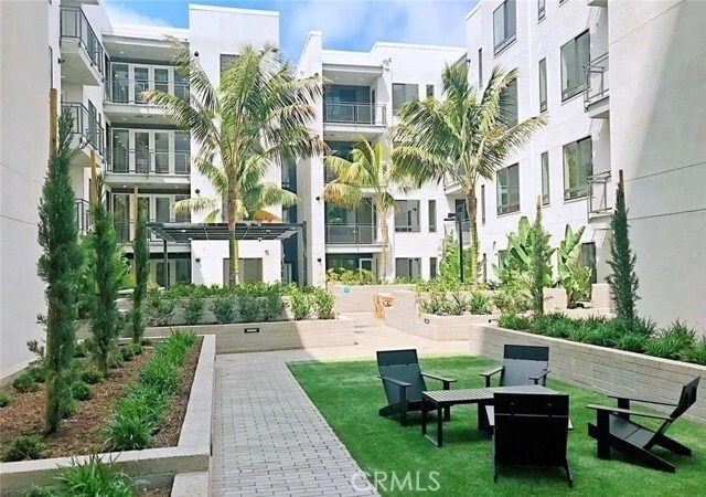 Building Photo - 2536 Nolita