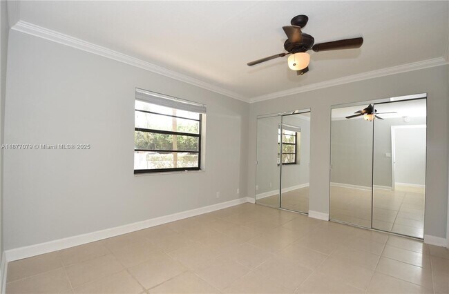 Building Photo - 1401 NE 53rd St