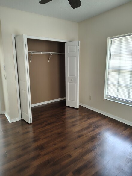 Building Photo - 1074 Universal Rest Pl