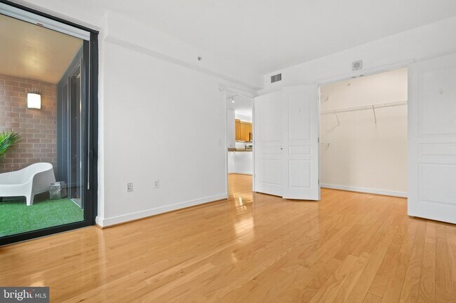 Building Photo - 631 D St NW