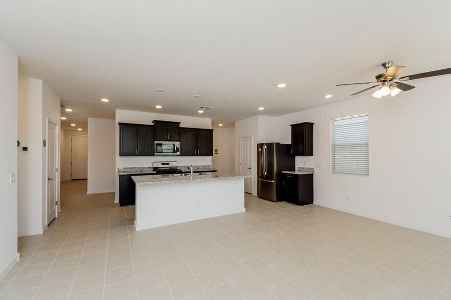 Building Photo - 14446 W Hackamore Dr.