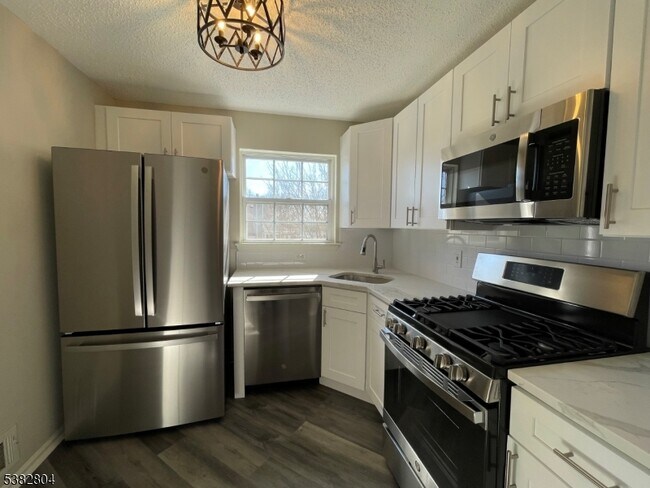Building Photo - 1242 Garrison Ct