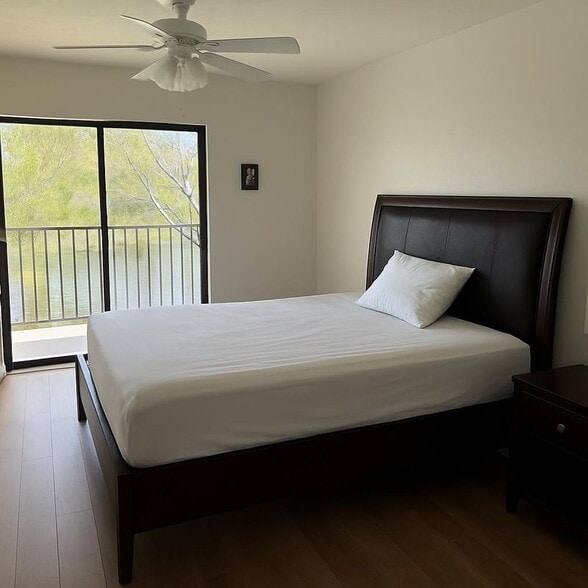 Building Photo - 1227 Commonwealth Cir