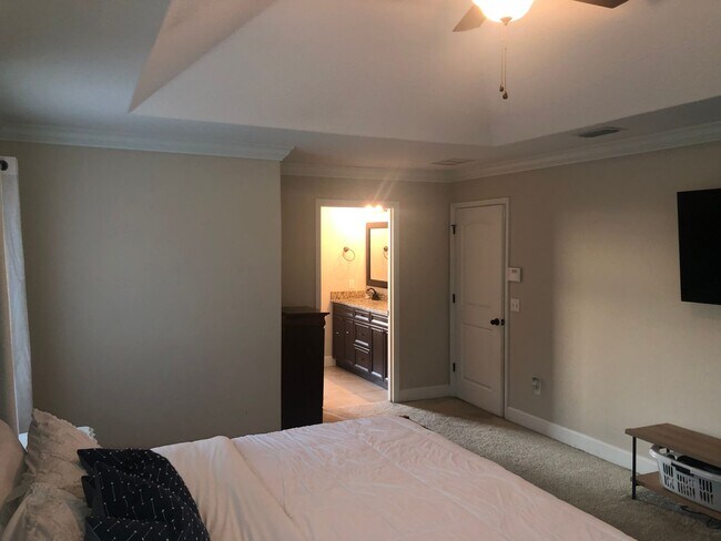 Building Photo - Beautiful Home In Cinnamon Hills