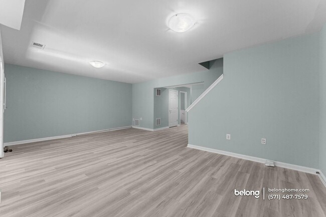 Building Photo - 47339 Blackwater Falls Terrace