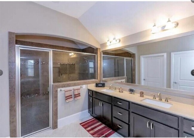 Building Photo - 2513 Hailes Ln