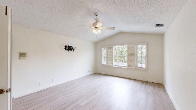 Building Photo - 23330 La Vida Way