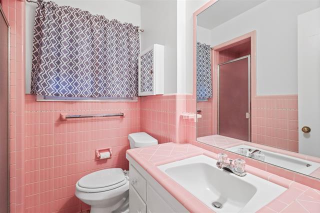 Building Photo - 810 Linwood Dr