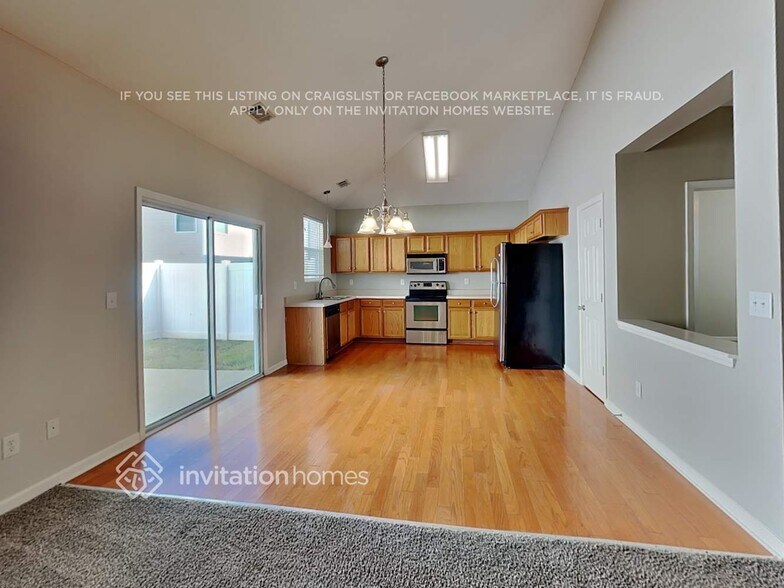 Building Photo - 3917 Cutler Donahoe Way