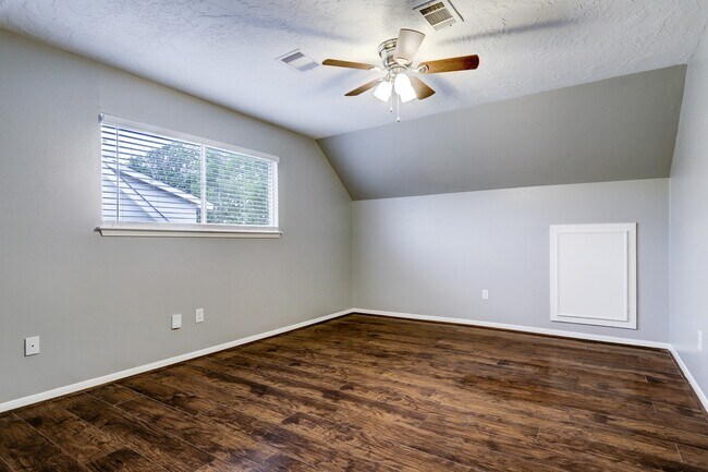 Building Photo - 12346 Huntington Venture Dr