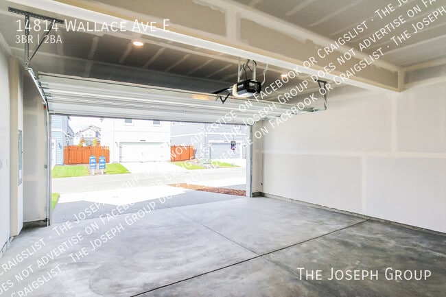 Building Photo - 14814 Wallace Ave E