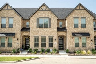 Building Photo - 1894 Strand St