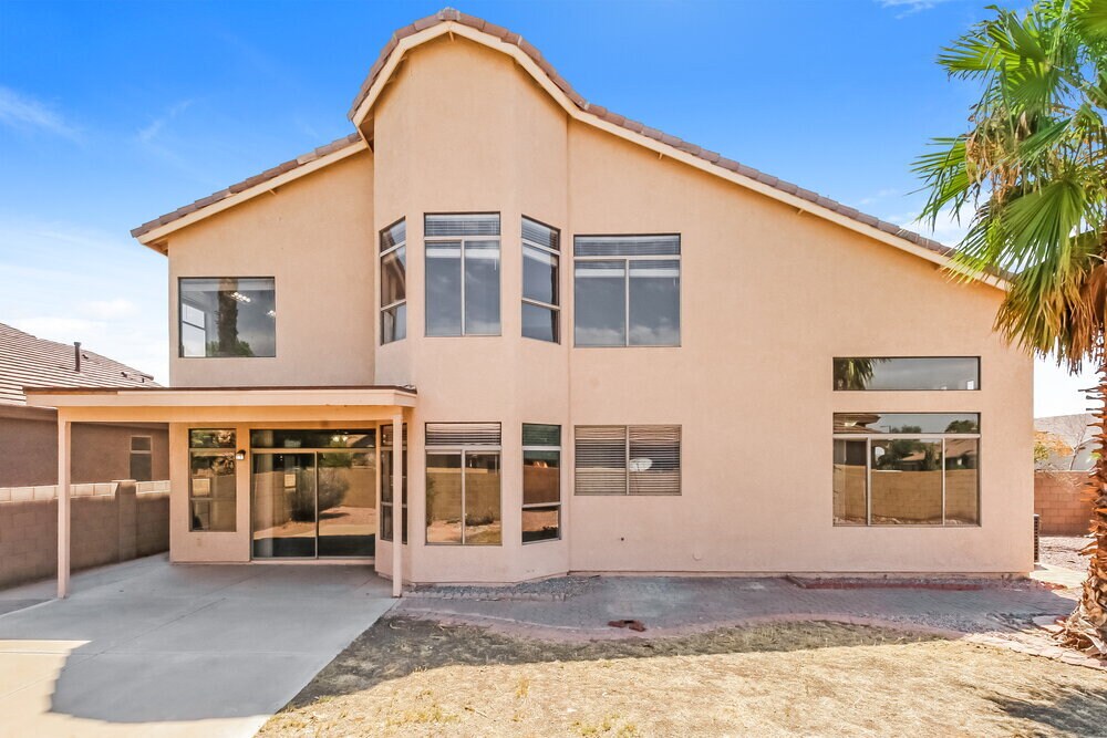Building Photo - 1356 E Black Diamond Dr