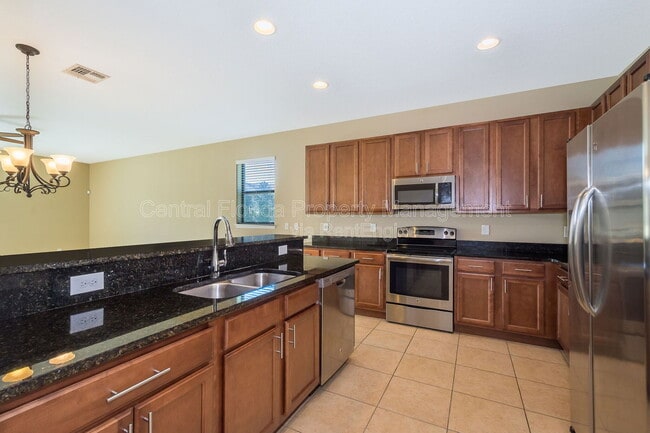 Building Photo - 12992 Holdenbury Ln
