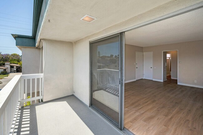Building Photo - 2508 Aviation Blvd