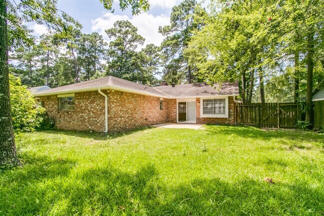 Building Photo - 22818 Canyon Lake Dr