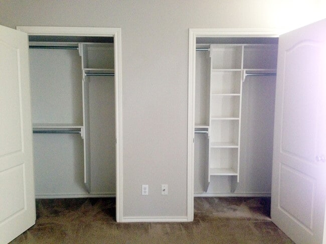 Building Photo - 3 Bedroom Duplex for Rent in Lindale! Tour Today!