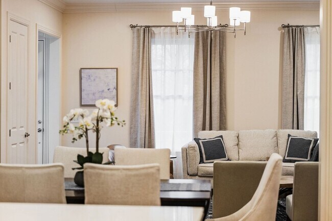 Building Photo - 1036 Clifton St