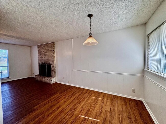 Building Photo - 4703 Sagebrush Trail