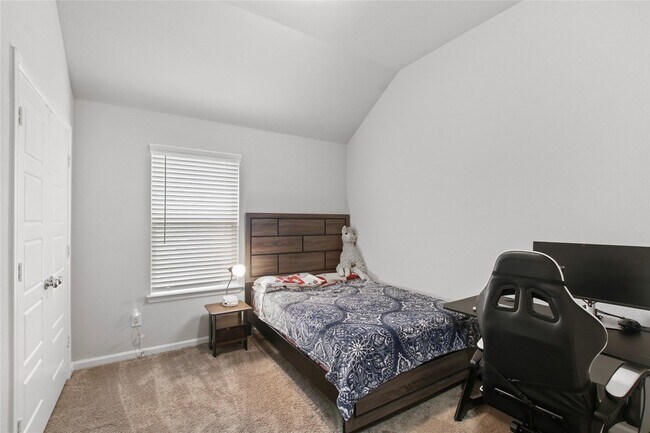 Building Photo - 1613 Wayback Dr