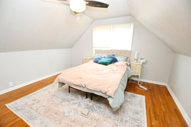 Building Photo - Fully furnished home, 3 bedroom 2 full baths